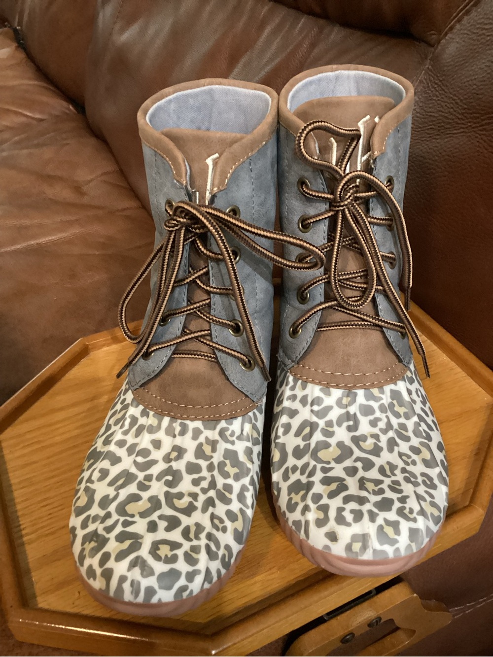 Marleylilly Women’s White & Gray Leopard Duck Boots size 7